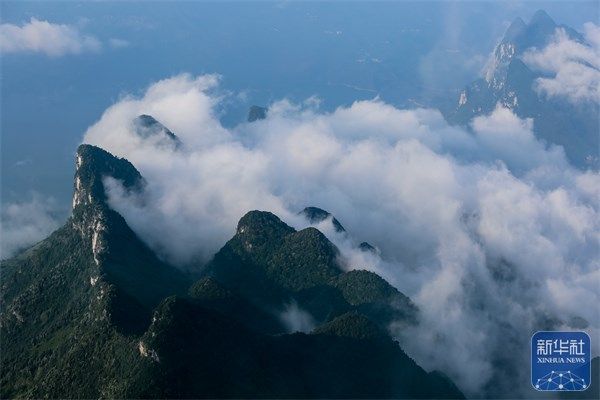 美不胜收！贵州六枝老王山现云海、佛光、日月同辉奇观_fororder_6666